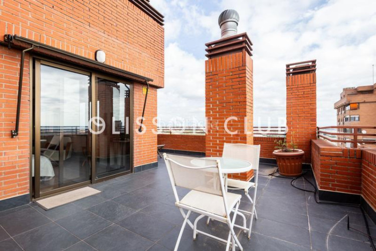 Ático exclusivo ático dúplex en chamartín, junto a nuevo norte terraza, luz y futuro en Madrid