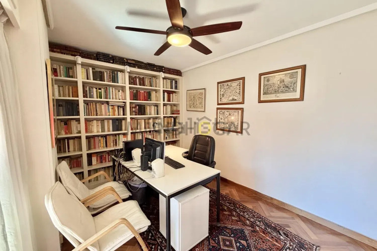 Piso en calle de Pastora Imperio