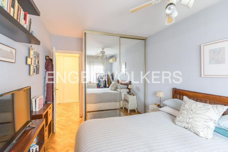 Apartamento exclusivo apartamento con terraza, piscina y garaje en avenida de burgos, en Madrid