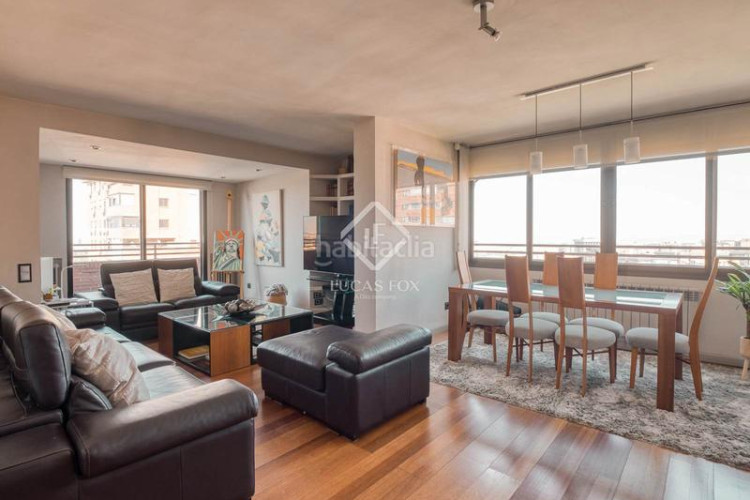 Piso exclusivo ático dúplex de 3 dormitorios con vistas incomparables en venta en chamartín, en Madrid