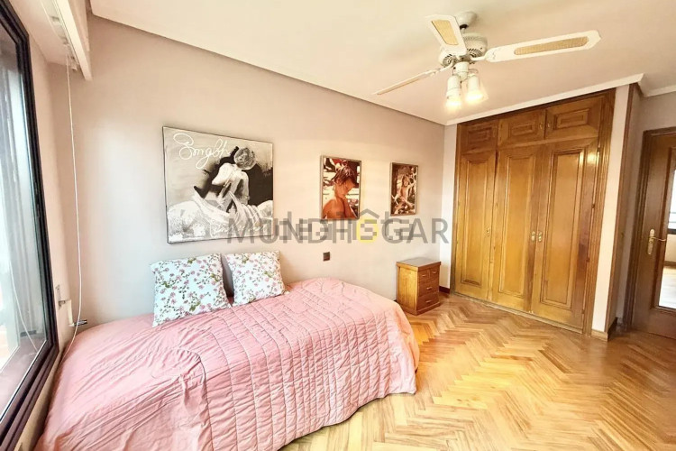 Piso en calle de Pastora Imperio