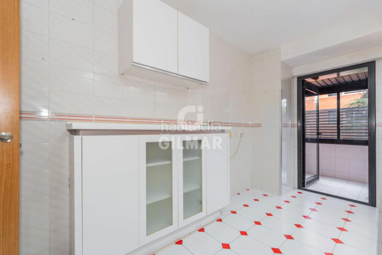 Piso en el prestigioso barrio de chamartín, , se encuentra esta vivienda en altura que representa una oportunidad única para aque en Madrid