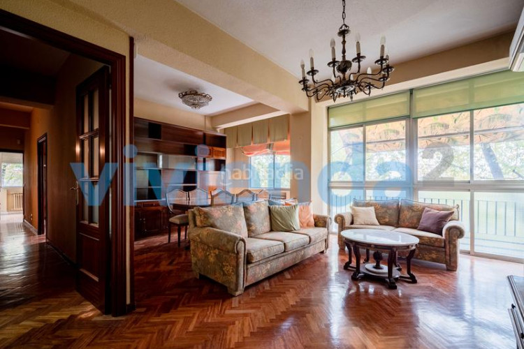 Piso  en Castilla, 132 m2, 5 dormitorios, 2 baxf1os, 829.000 euros en Madrid