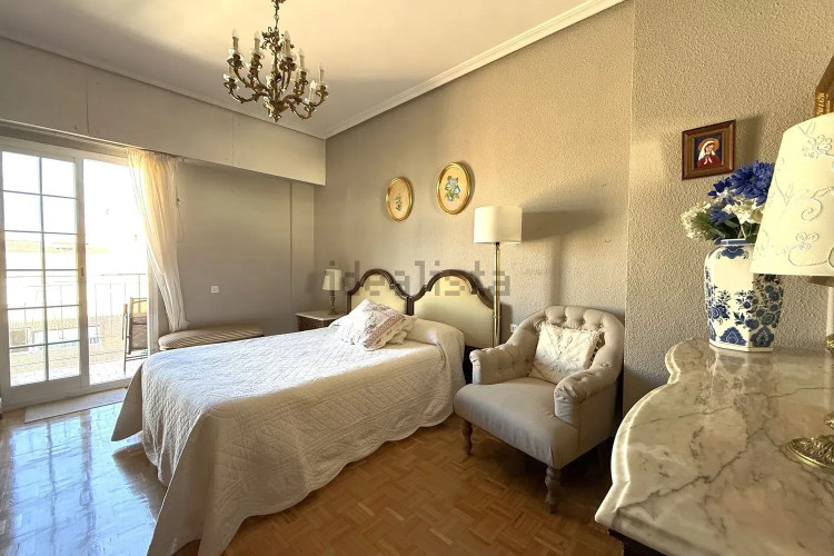 Piso en calle de San Ramón Nonato