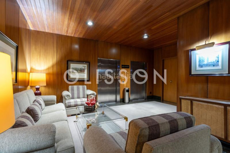 Piso luminosa vivienda con vistas panorámicas en nueva españa en Madrid