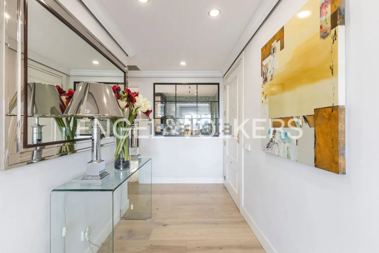 Piso en avenida de Pío XII