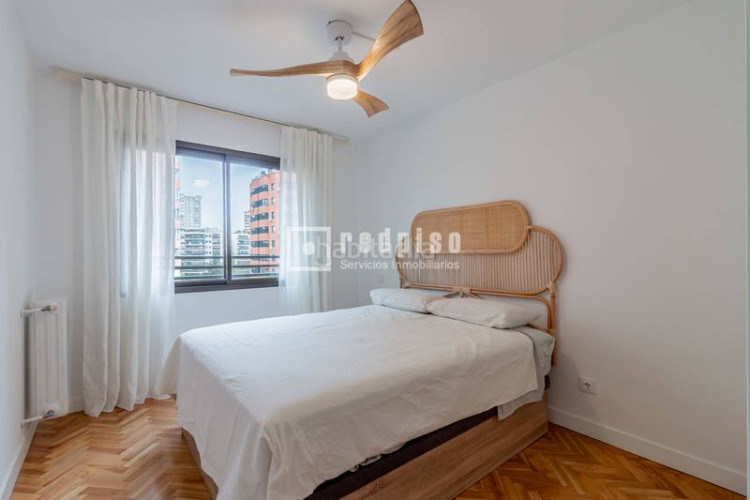 Piso fantástico apartamento en la avenida de burgos en Madrid