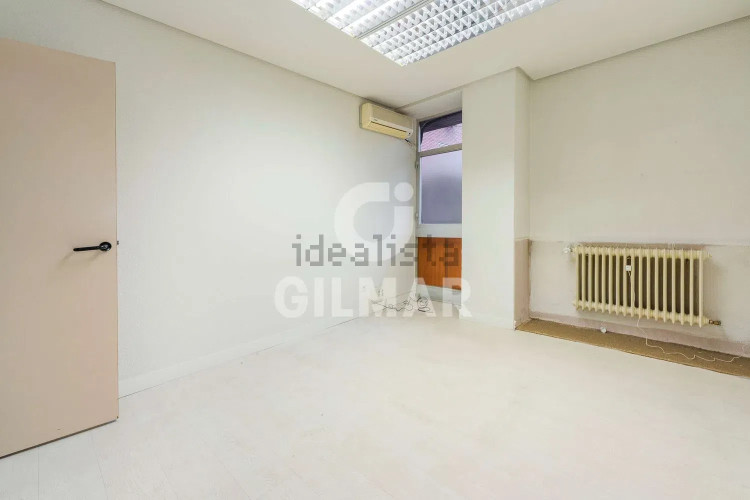 Piso en Castilla con plaza de garaje