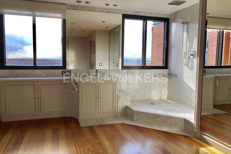 Ático exclusivo ático en chamartín lujo con terrazas y vistas a las montañas en Madrid