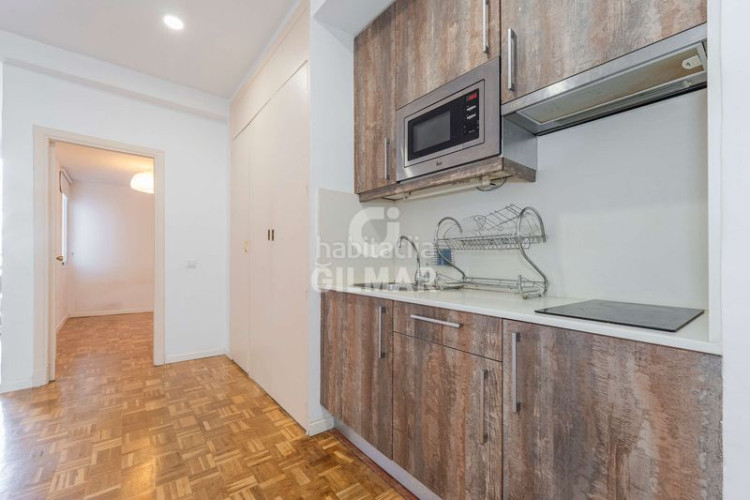 Piso se vende fantástico piso en altura ubicado en el corazón del barrio de Castilla, dentro del distrito de chamartín. con una superf en Madrid