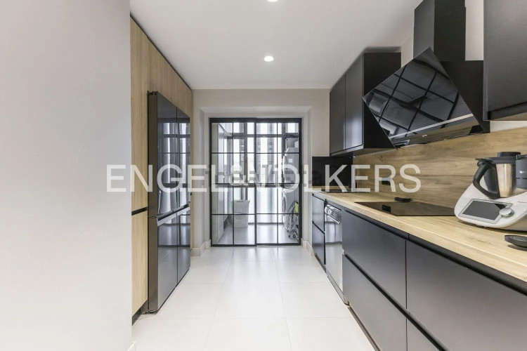 Piso en venta en Avenida de Pío XII