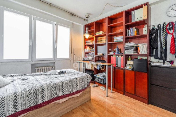 Piso  de 114 m en el barrio de Castilla, con 4 dormitorios y excelente ubicación una oportunidad única tanto para vivir como para i en Madrid
