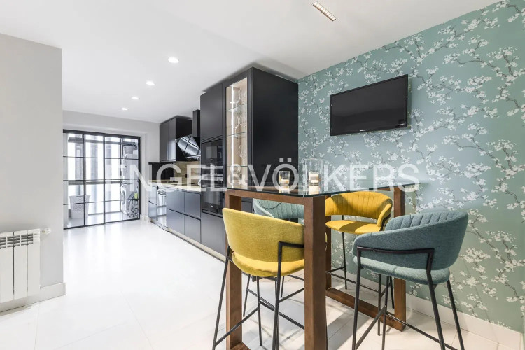 Piso en venta en Avenida de Pío XII