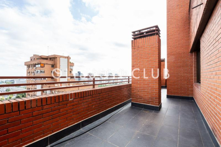 Ático exclusivo ático dúplex en chamartín, junto a nuevo norte terraza, luz y futuro en Madrid