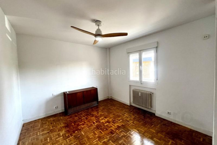 Piso exclusiva vivienda en finca representativa con piscina, garaje, y trastero en zona chamartín. en Madrid