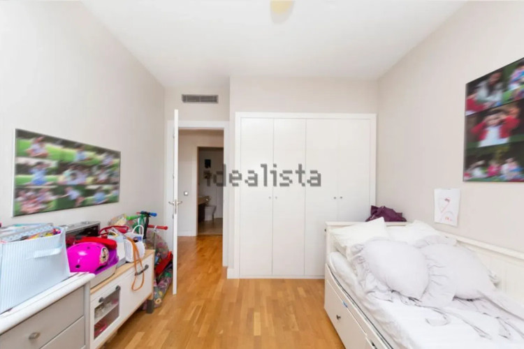 Piso en avenida de Pío XII