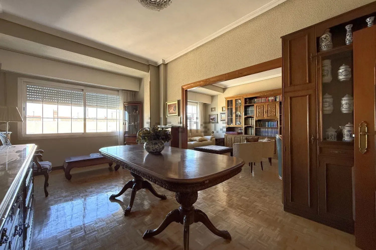 Piso en calle de San Ramón Nonato