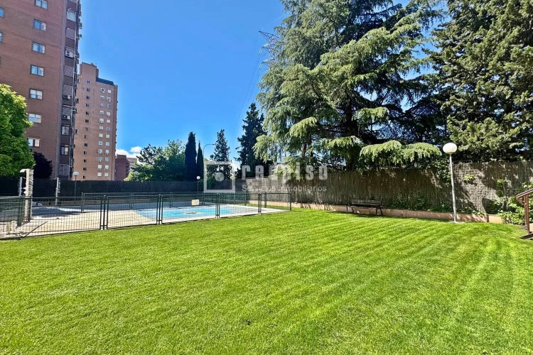 Piso en venta en Avenida de Burgos