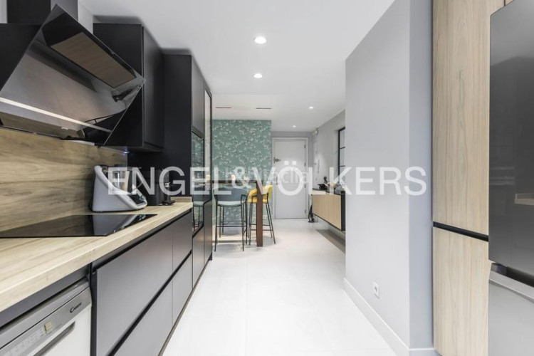 Piso luminoso piso con vistas y garaje en av pio xii en Madrid