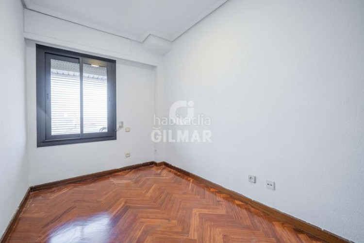 Ático  exclusivo con terraza y dos plazas de garaje en Castilla chamartínen el codiciado barrio de Castilla, dentro del prestigios en Madrid
