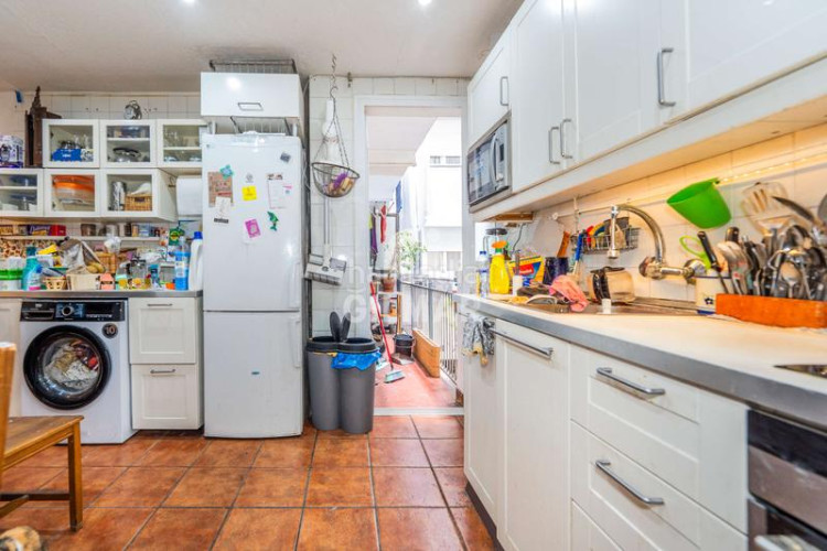 Piso  de 114 m en el barrio de Castilla, con 4 dormitorios y excelente ubicación una oportunidad única tanto para vivir como para i en Madrid