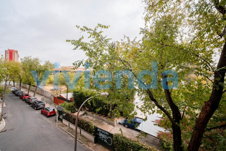 Piso  en Castilla, 132 m2, 5 dormitorios, 2 baxf1os, 829.000 euros en Madrid