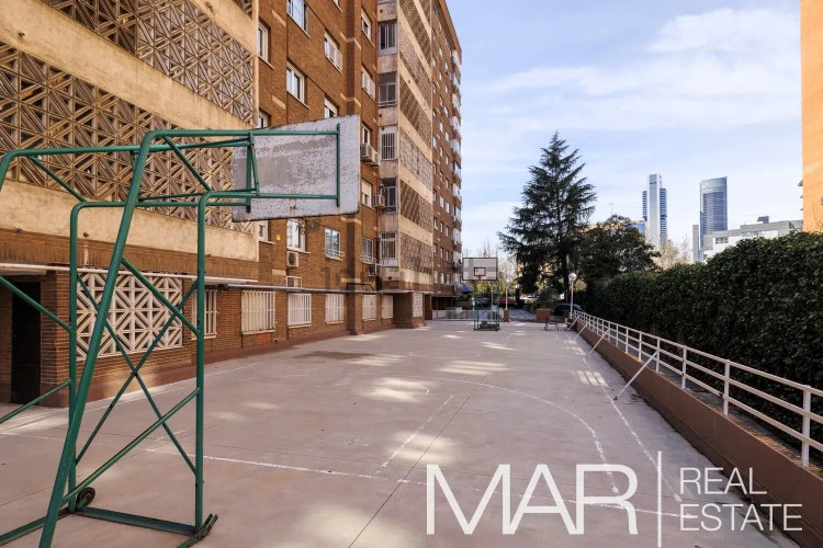 Piso en avenida de Burgos